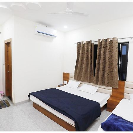 Premium Hotel Ujjain - G A R I M A - Near Mahakal Temple And Rivar - Railway Station - Hygiene & Spacious Room - With Wifi- And Parking Facilities - Best Hotel In 우자인 외부 사진